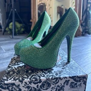 Green rhinestone stilettos from Bordello - size 8 - never worn! NEW